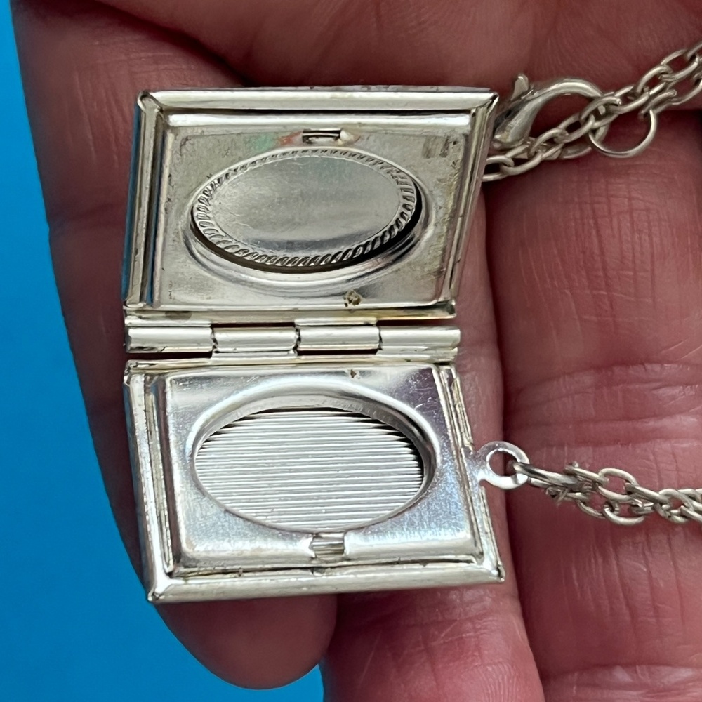 CORALINE Book Locket Charm Cosplay Metal Charm Pendant Necklace - Picture 2 of 2